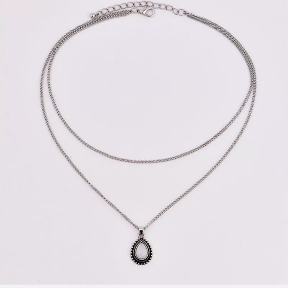 Minimalist style double layered silver tone Necklace - Picture 3 of 4